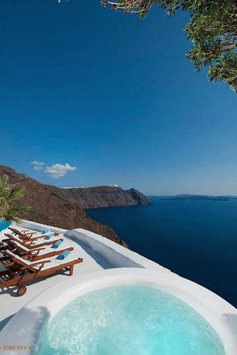 Astra Suites (Santorini)